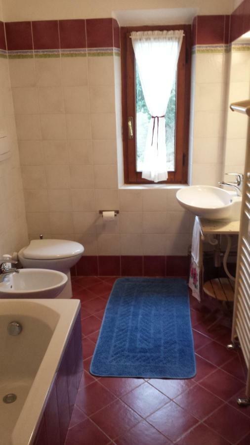 A Casa Di Lizzy B&B Monte Lopio Bagian luar foto