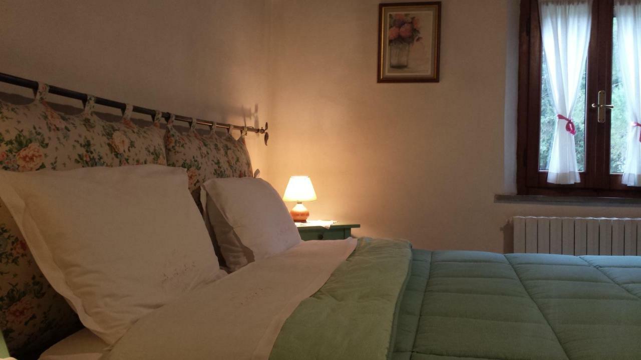 A Casa Di Lizzy B&B Monte Lopio Bagian luar foto